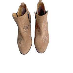 Womens Comfortable Tan Suede Leather Embroidered Ankle Boots Sz 8.5w